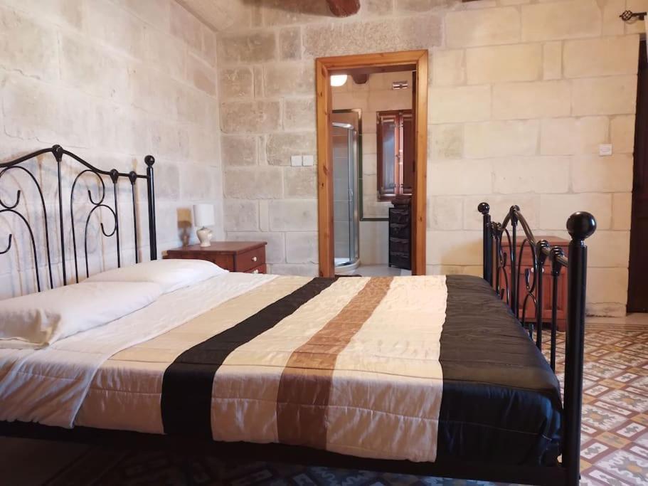 Għajnsielem Geligiz Farmhouse מראה חיצוני תמונה